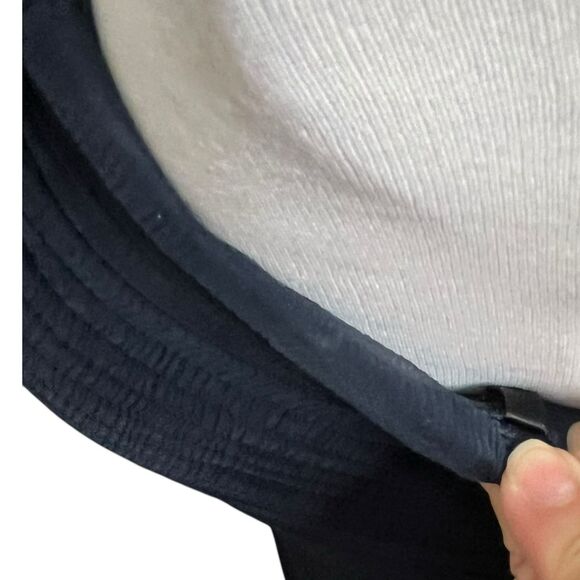 Welcome to my closet! - Picture 13 of 13